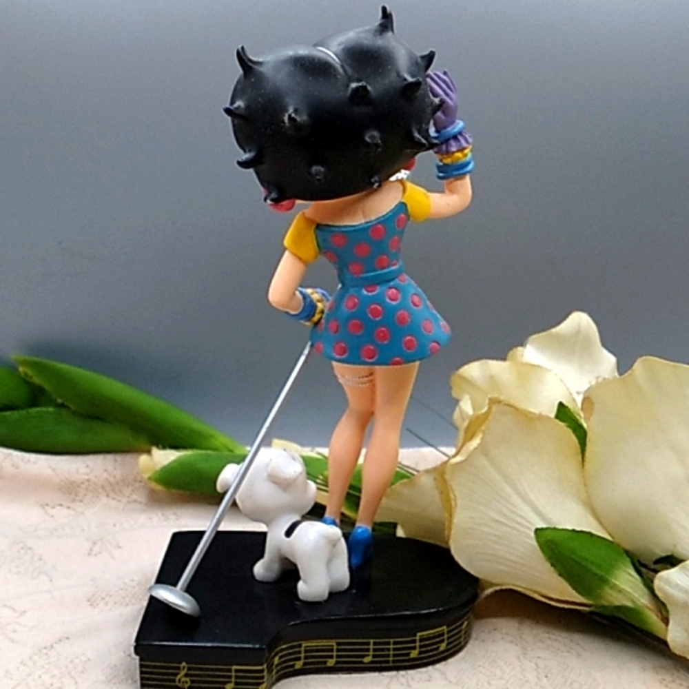 Vintage 1995 Betty Boop Danbury Mint Collector Figurine - Picture 3 of 9
